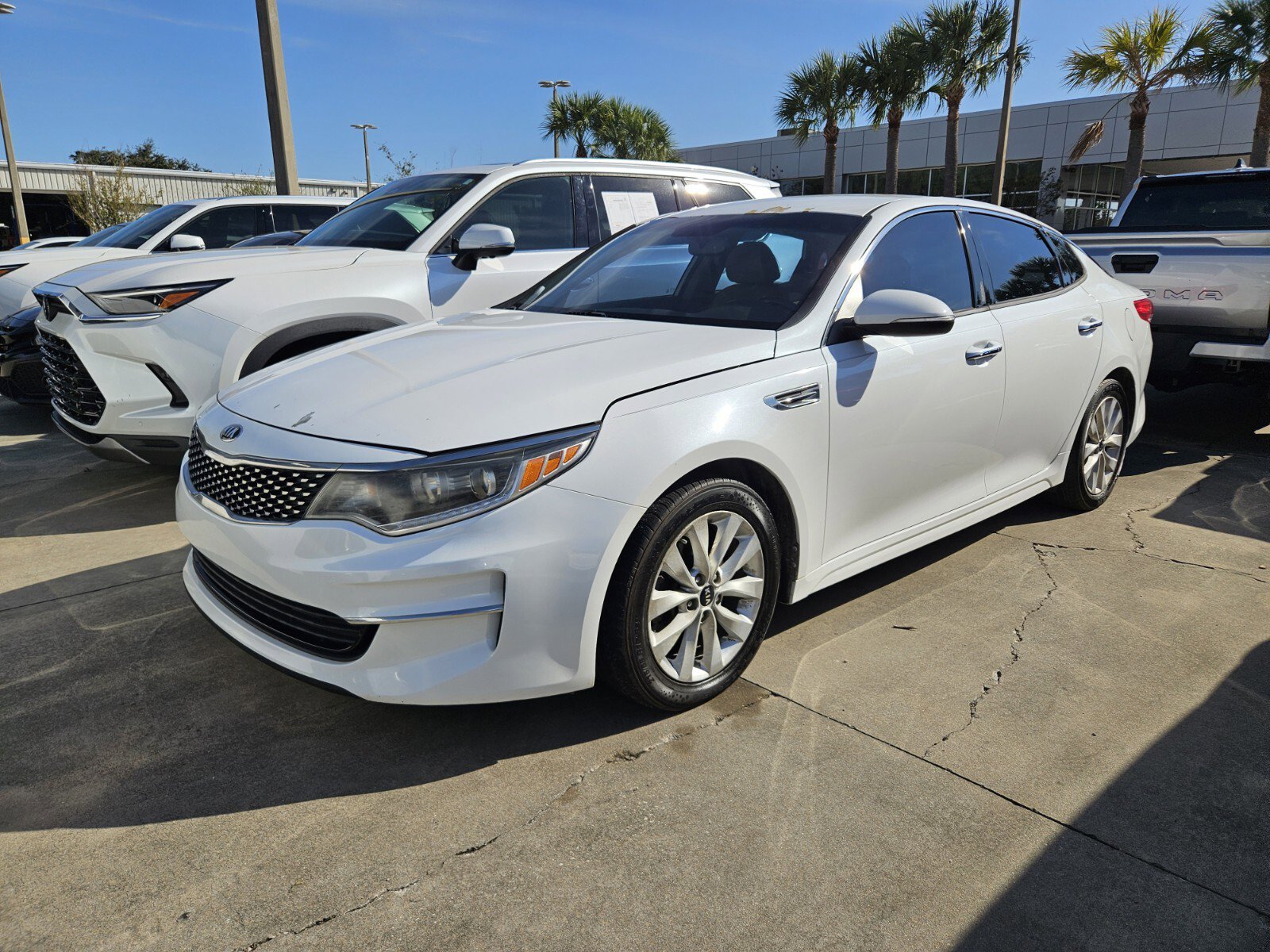 2018 Kia Optima EX photo 2