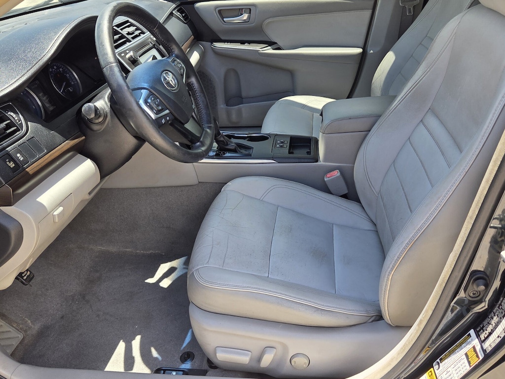 Used 2016 Toyota Camry XLE Sedan