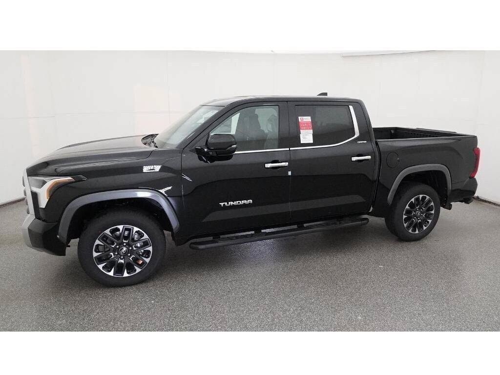 New 2026 Toyota Tundra Limited LIMITED CREWMAX 5.5