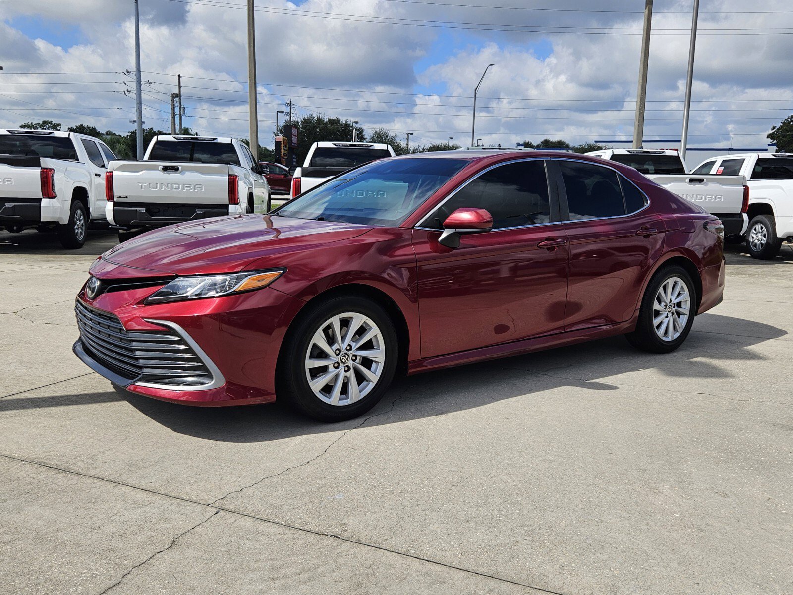 2021 Toyota Camry LE photo 3