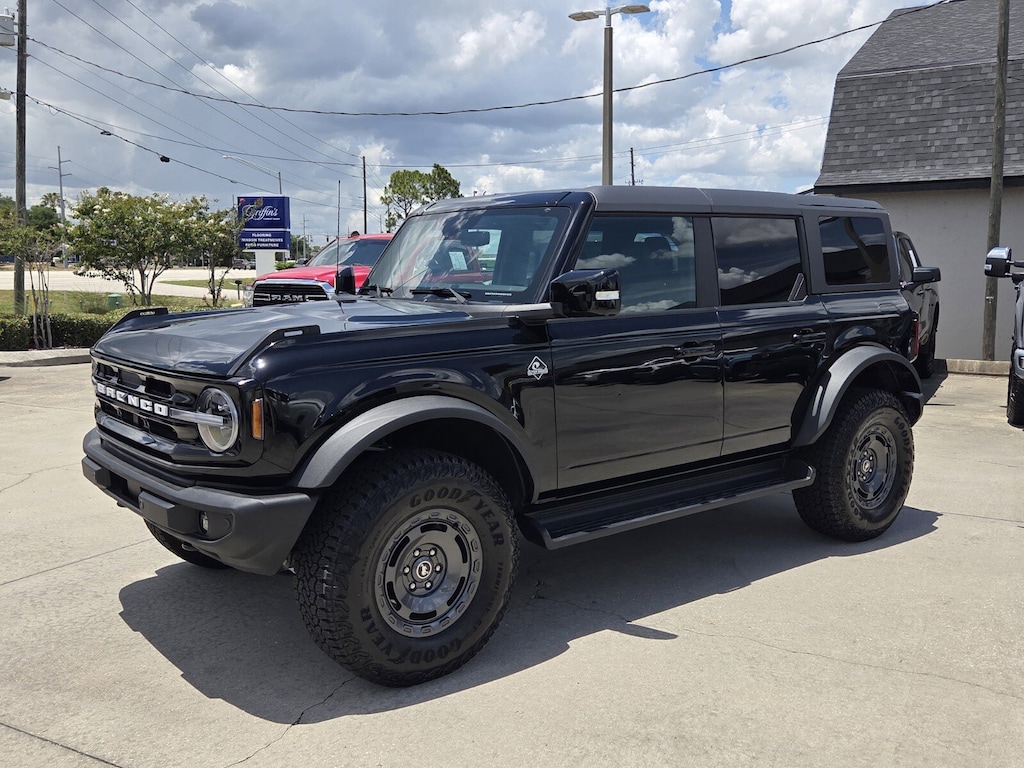 Used 2025 Ford Bronco Outer Banks SUV