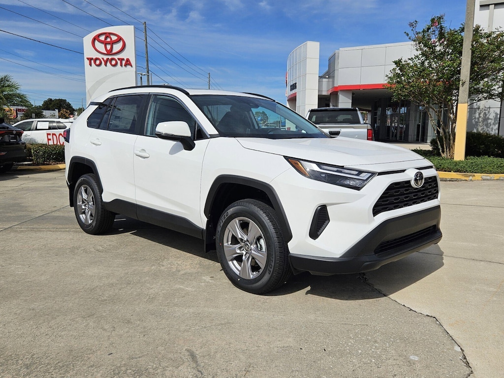 New 2025 Toyota RAV4 XLE XLE FWD SUV