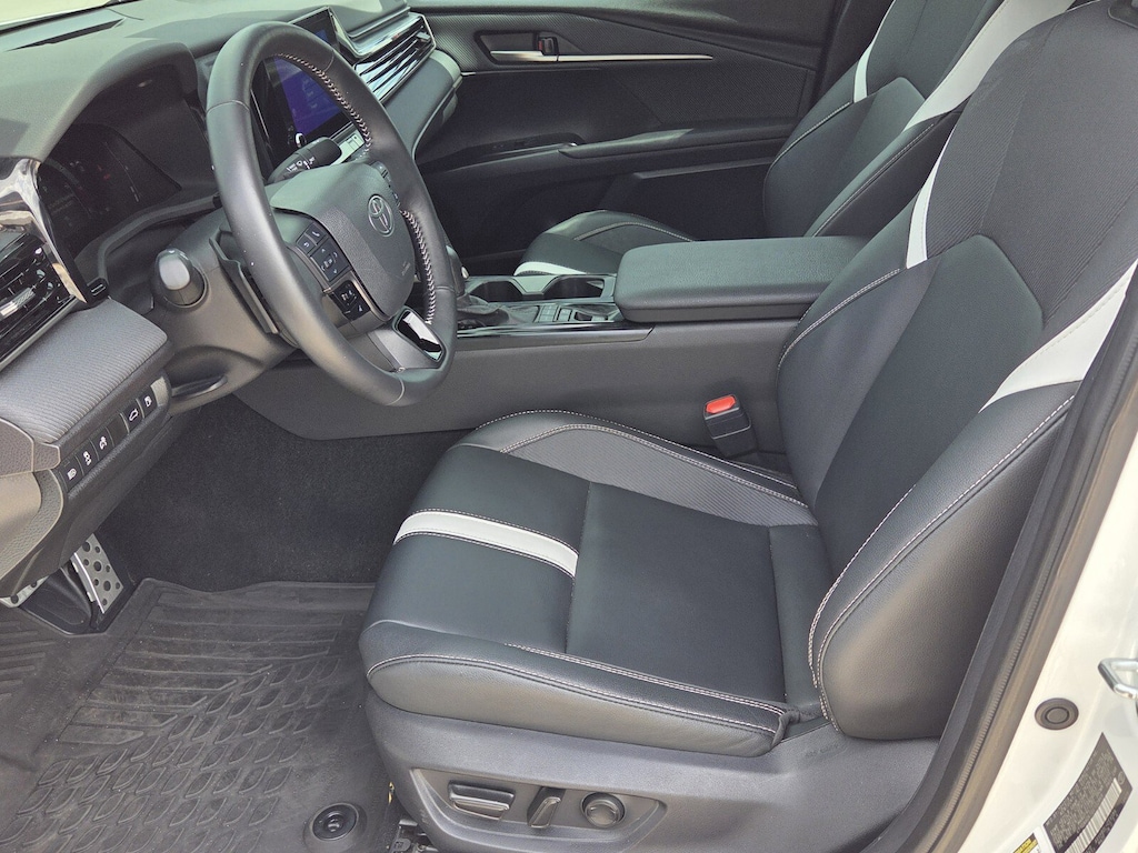 Certified 2025 Toyota Camry SE Sedan