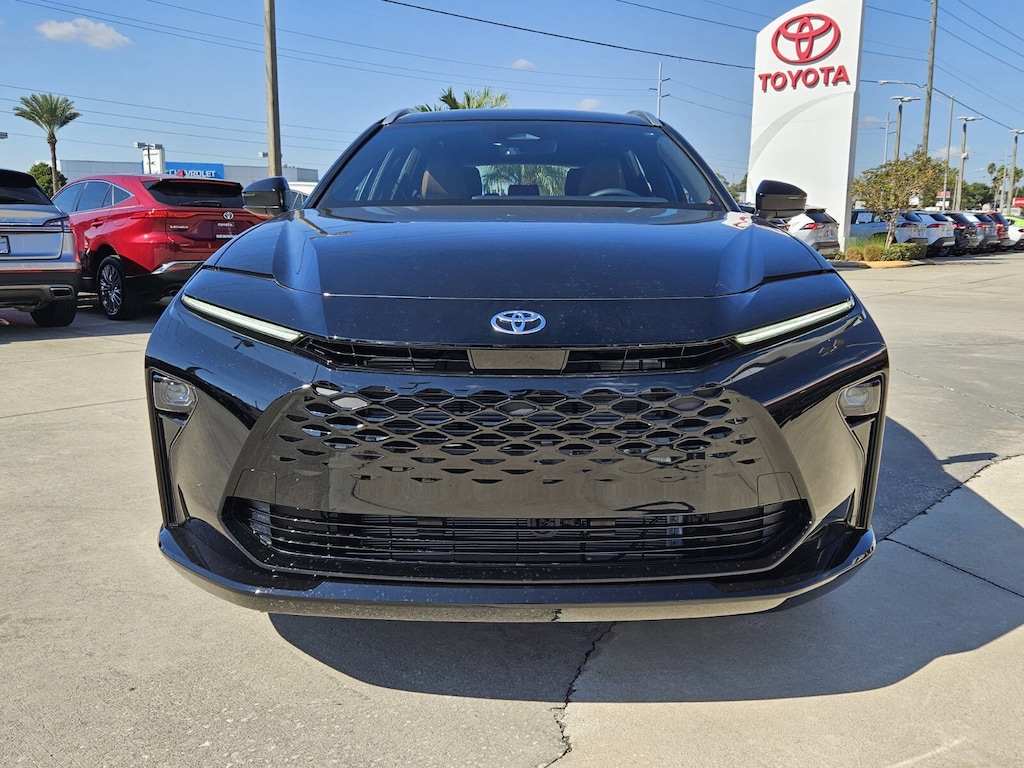 New 2025 Toyota Crown Signia XLE XLE