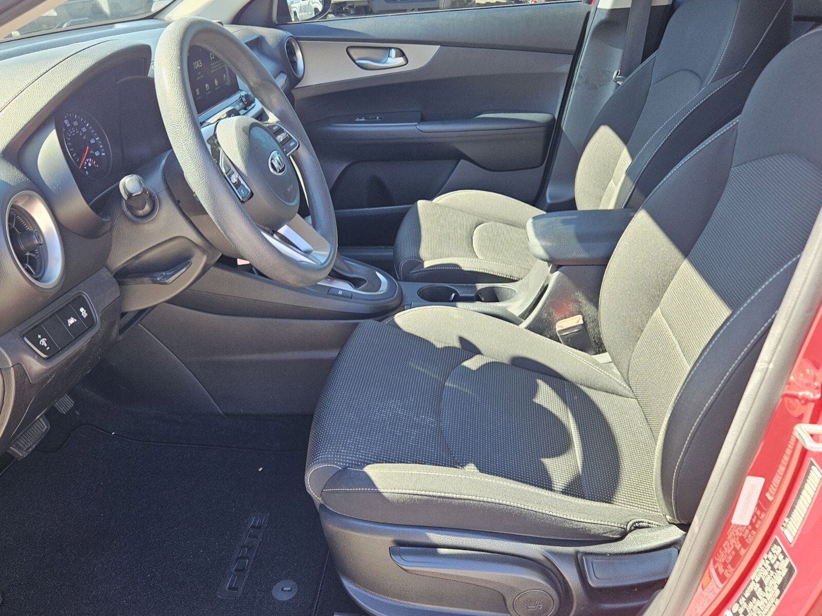 2019 Kia Forte LXS photo 4