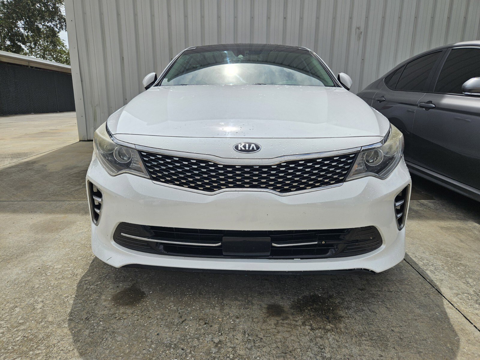 2017 Kia Optima EX photo 2