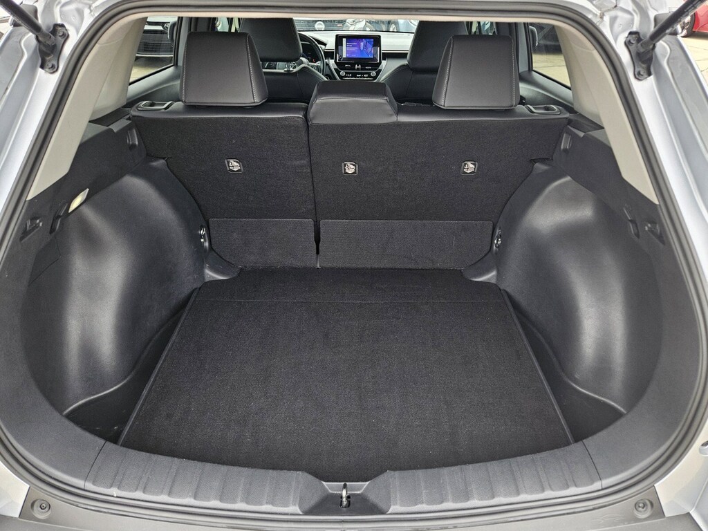 2023 Toyota Corolla Cross XLE photo 9