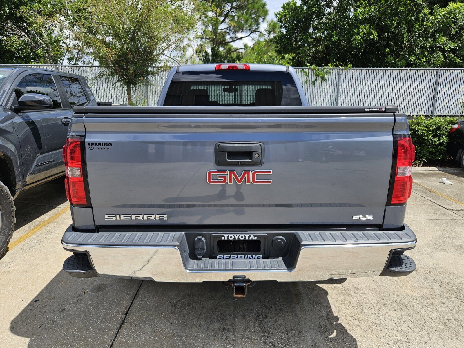2016 Gmc Sierra 1500 SLE photo 2