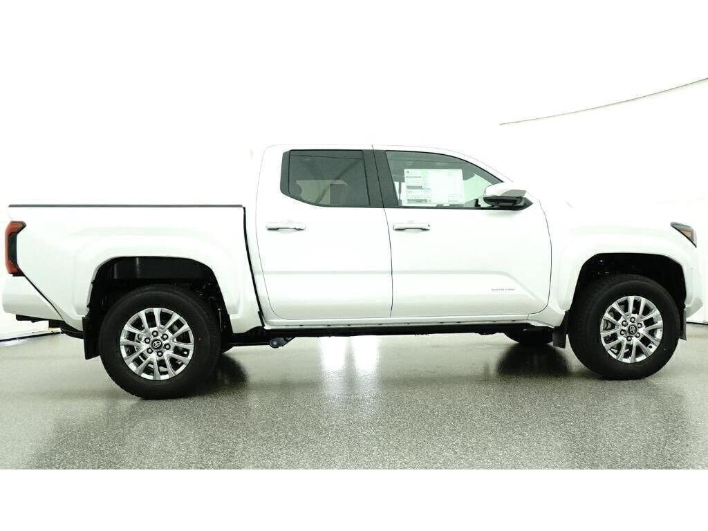 2026 Toyota Tacoma Limited - Photo 27