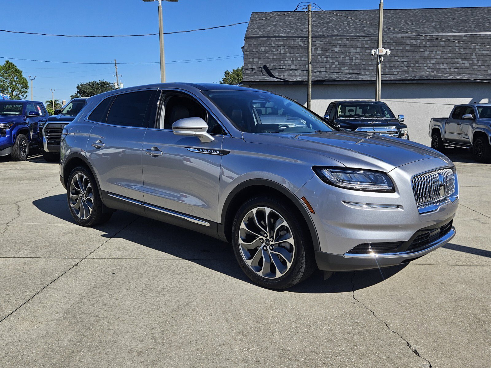 2022 Lincoln Nautilus Reserve's photo