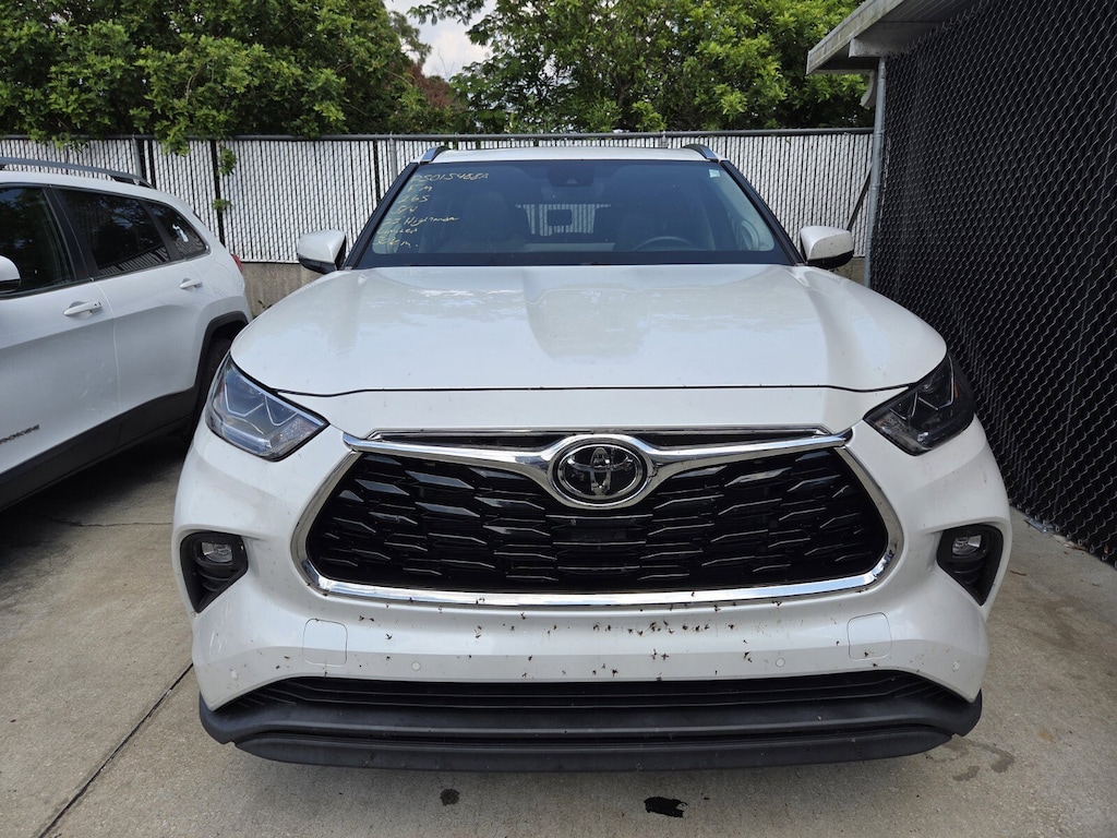 Used 2023 Toyota Highlander Limited SUV