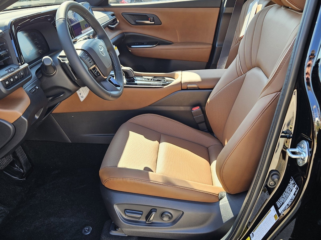 New 2025 Toyota Crown Signia XLE XLE