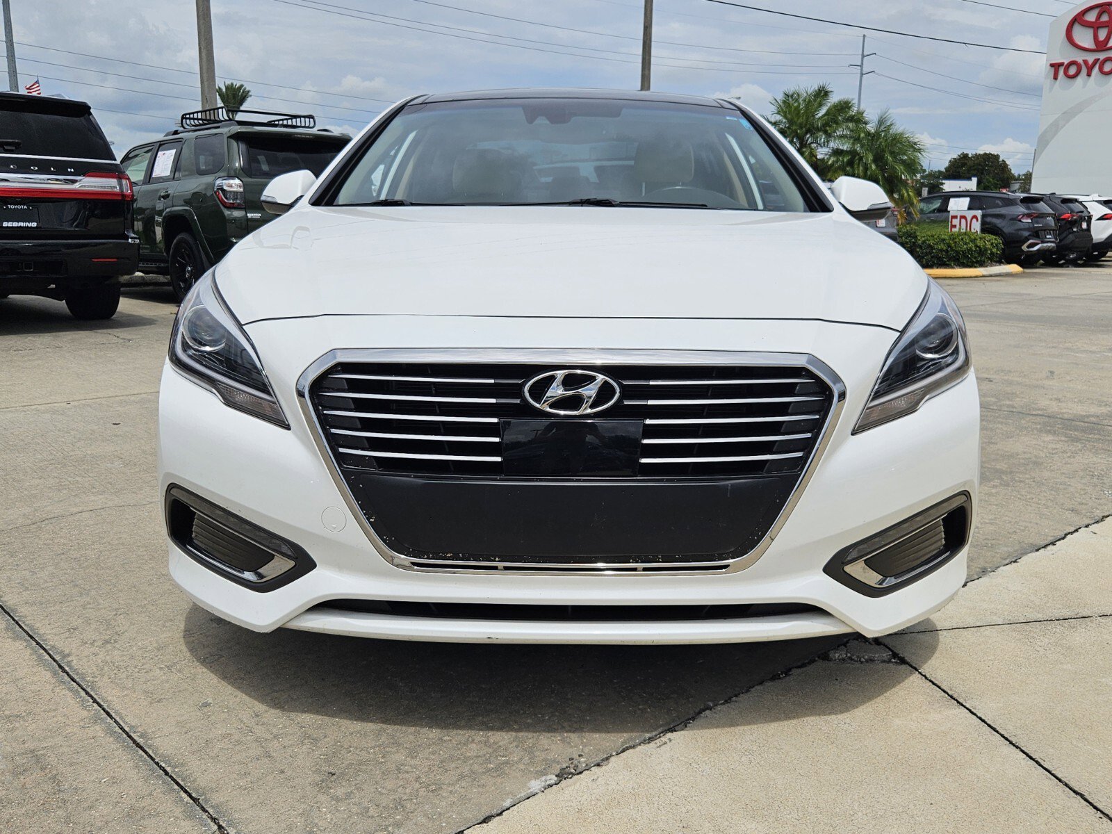 Used 2016 Hyundai Sonata Hybrid Limited with VIN KMHE34L11GA008309 for sale in Sebring, FL