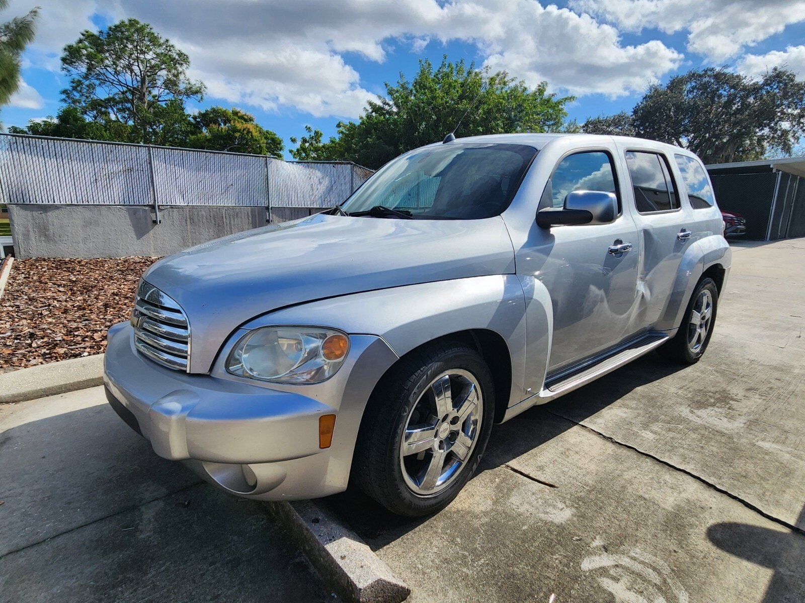 2009 Chevrolet HHR LT's photo