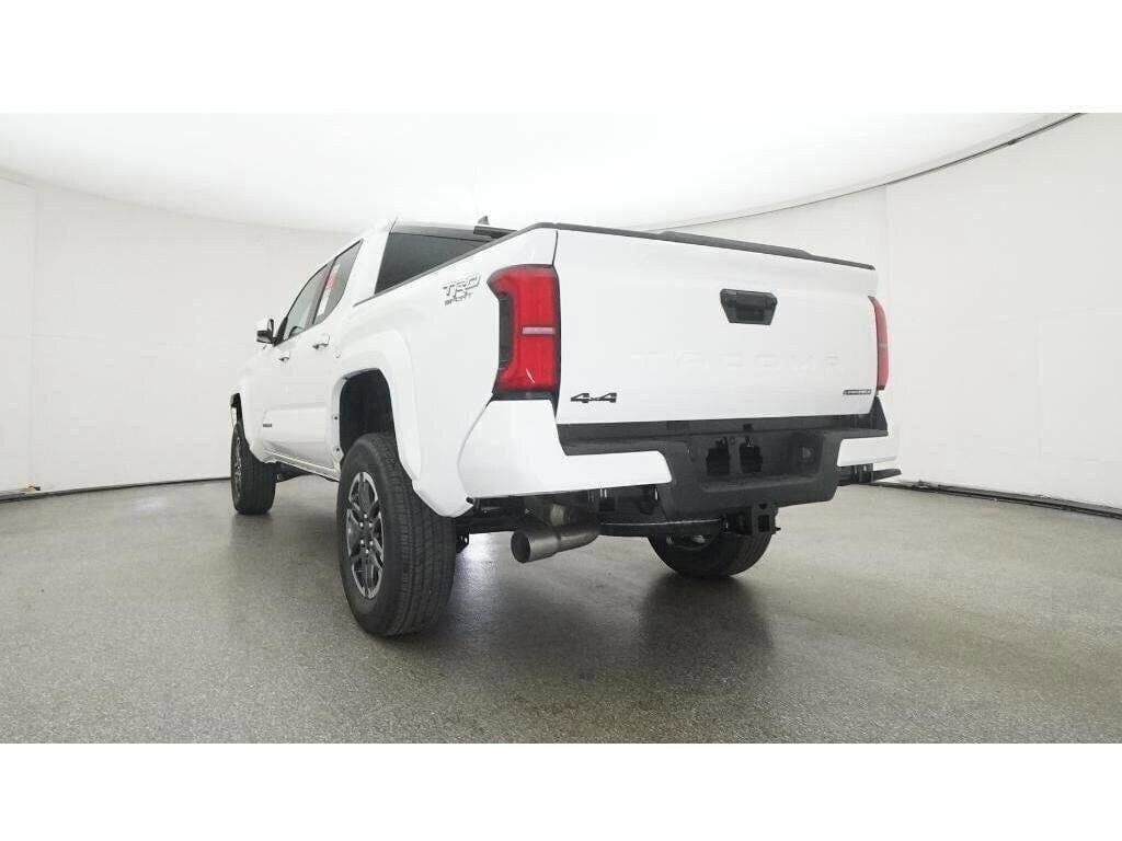 2025 Toyota Tacoma TRD Sport - Photo 15