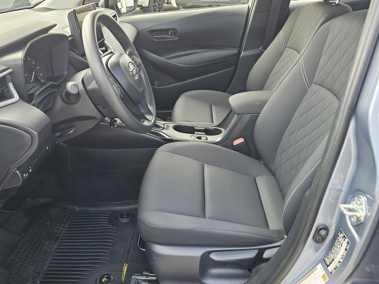 2024 Toyota Corolla Hybrid LE photo 4