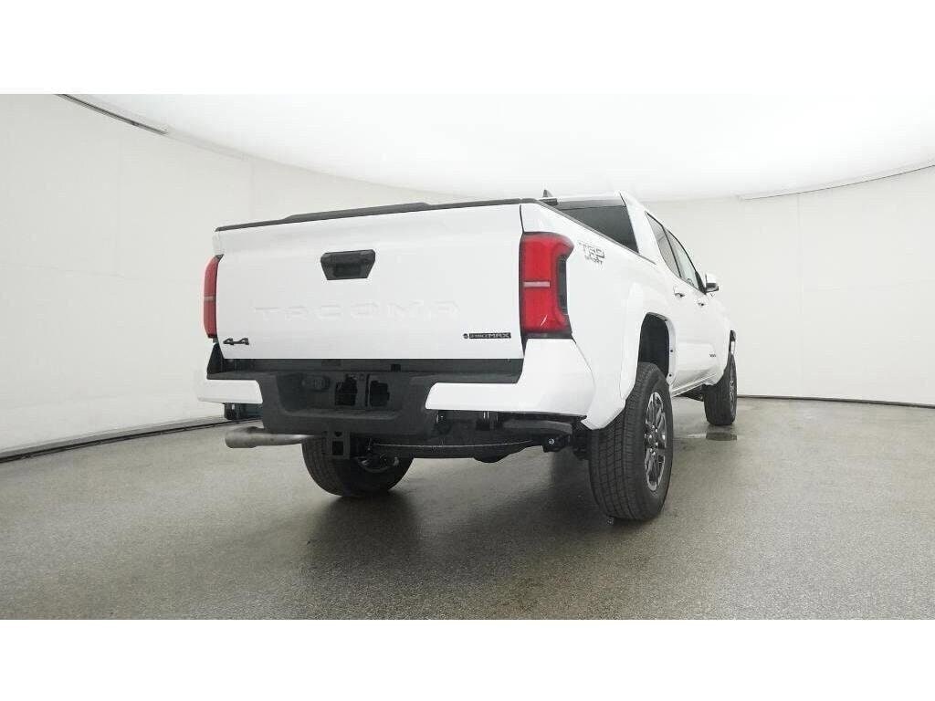 2025 Toyota Tacoma TRD Sport - Photo 17