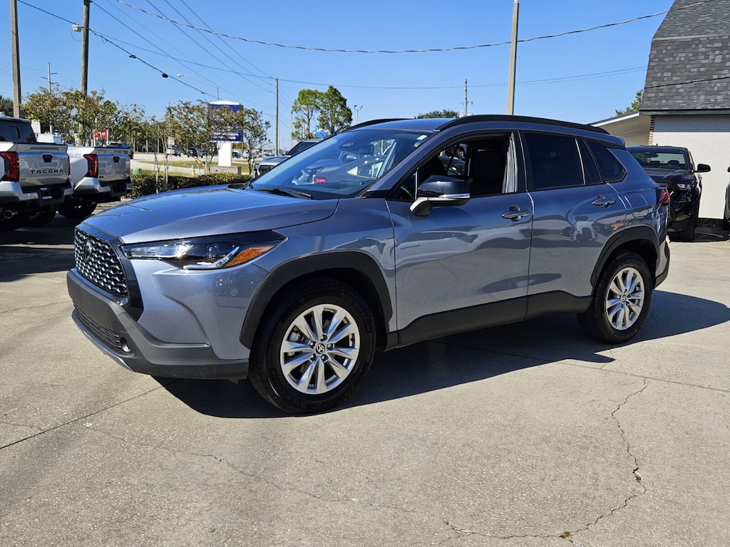 Used 2025 Toyota Corolla Cross LE SUV