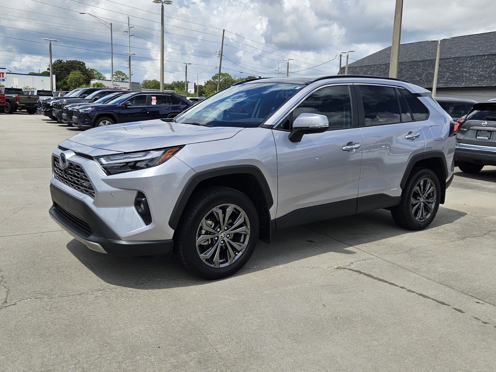 2024 Toyota RAV4 Hybrid Limited photo 3
