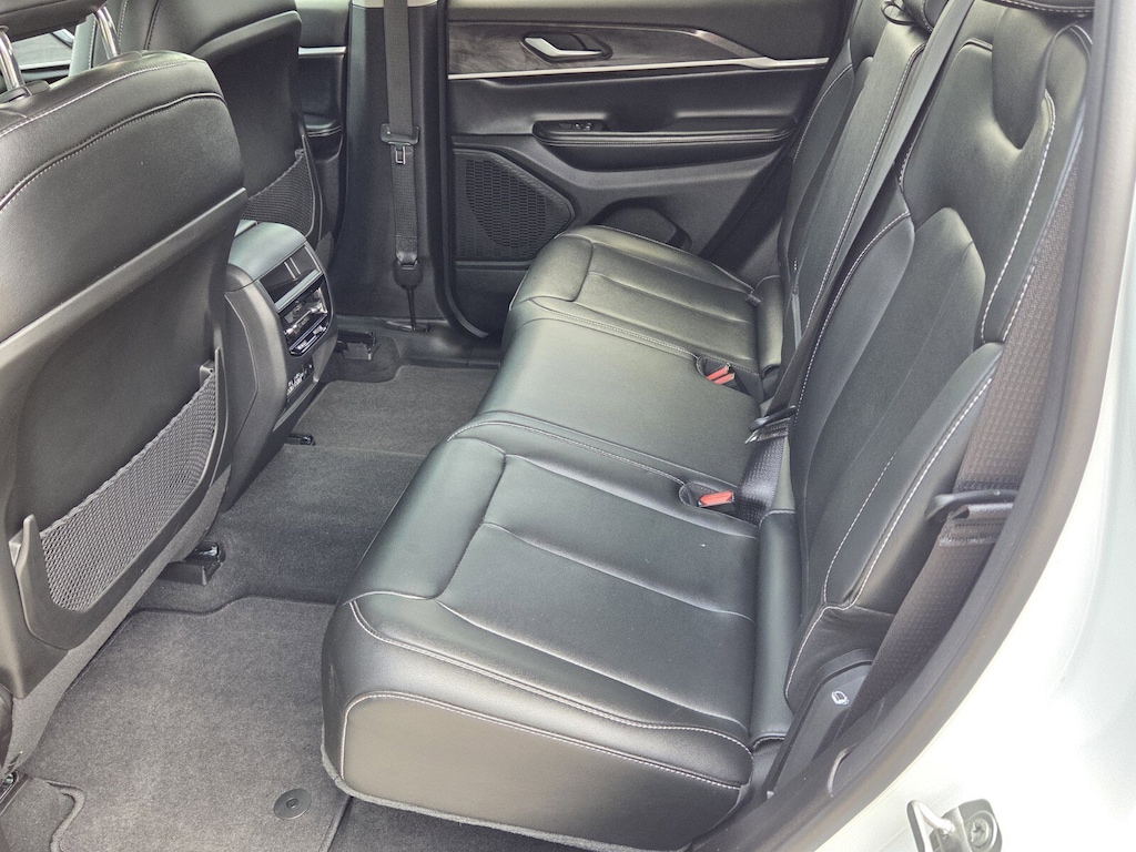 Used 2024 Jeep Grand Cherokee Limited SUV