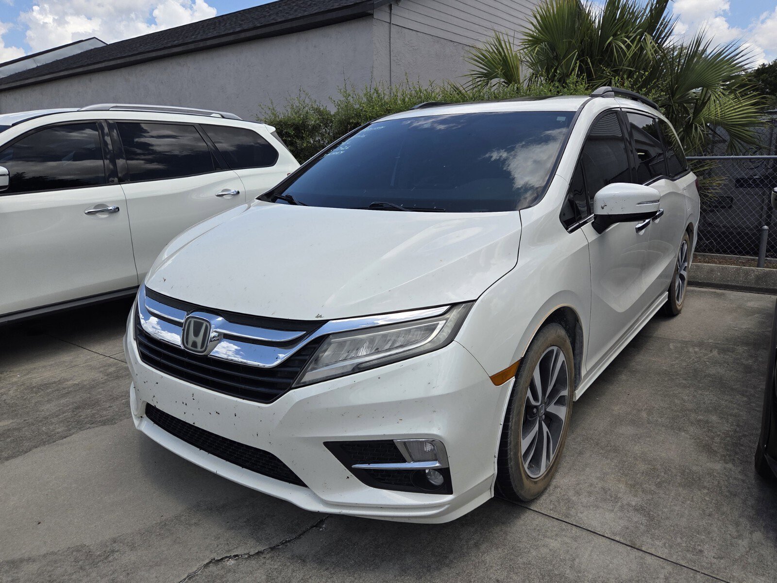 2018 Honda Odyssey Elite's photo