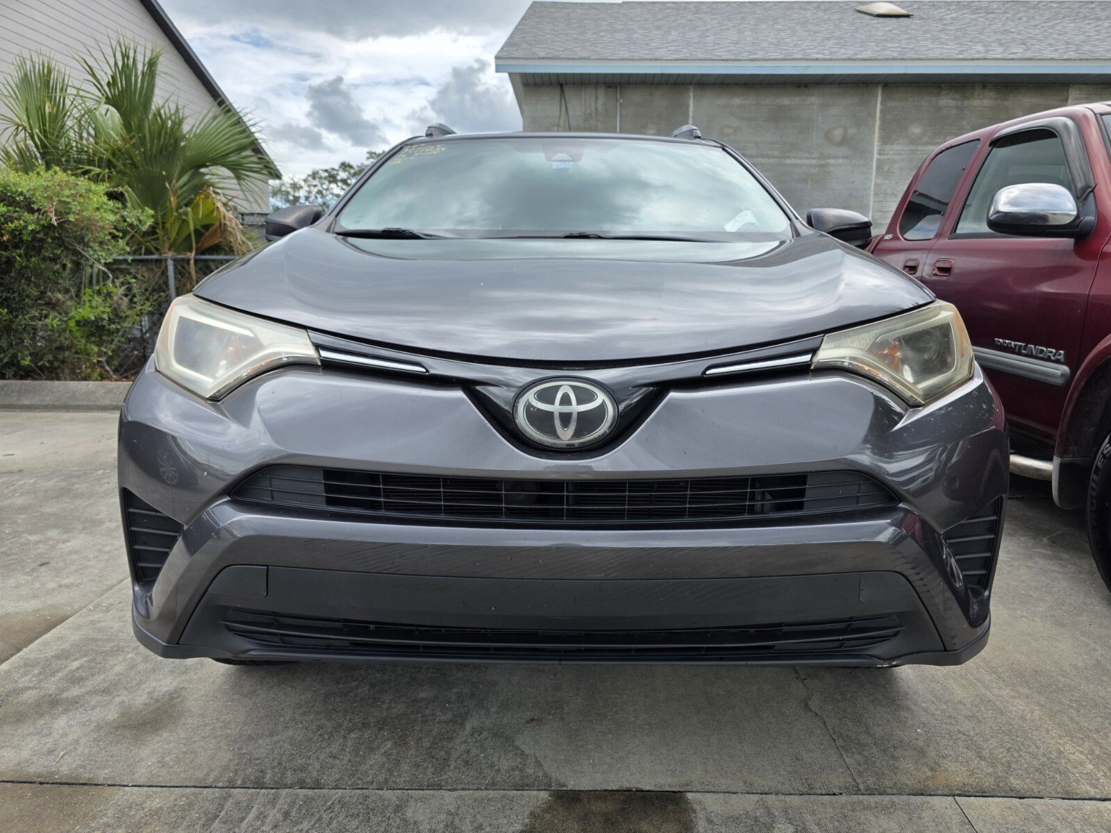 2018 Toyota RAV4 LE photo 2