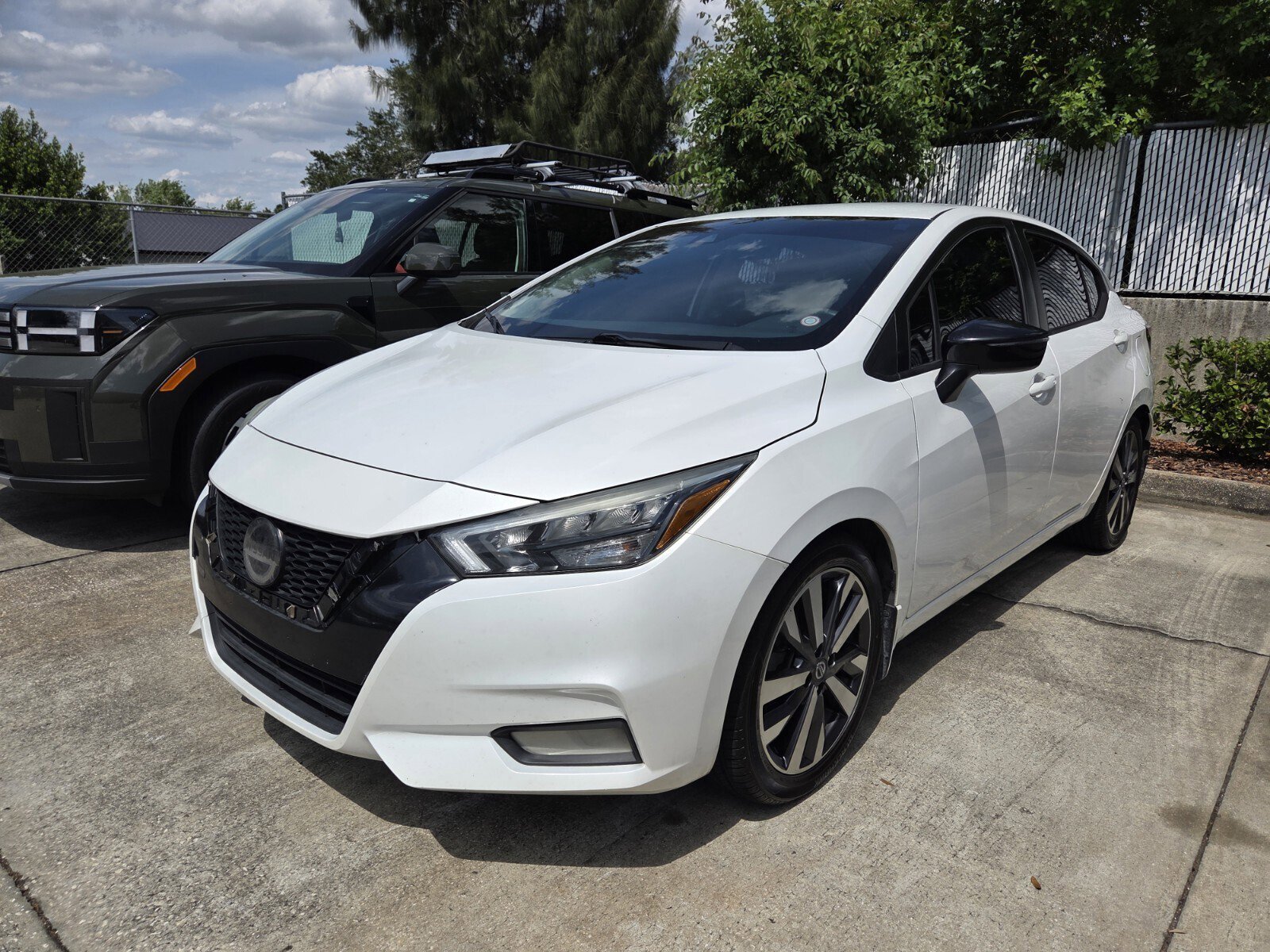 2020 Nissan Versa Sedan SR