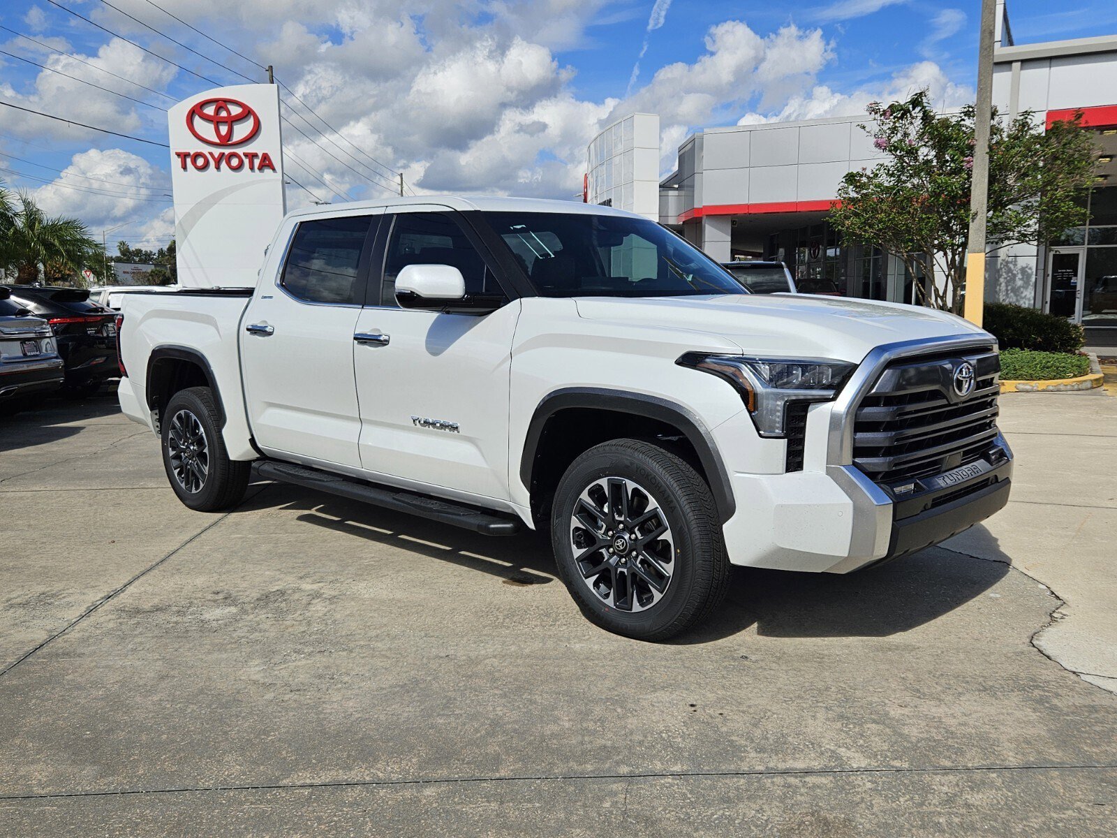 2026 Toyota Tundra Limited's photo