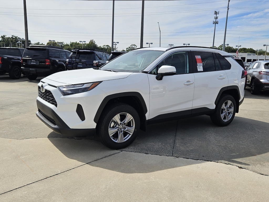 New 2025 Toyota RAV4 XLE XLE FWD SUV