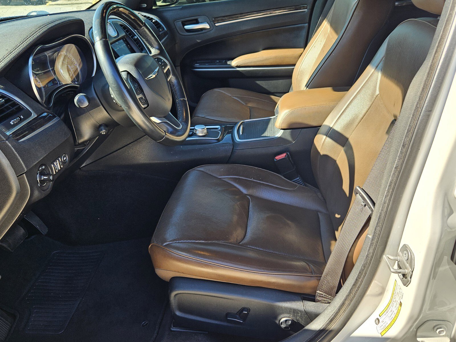 2019 Chrysler 300 Limited photo 4
