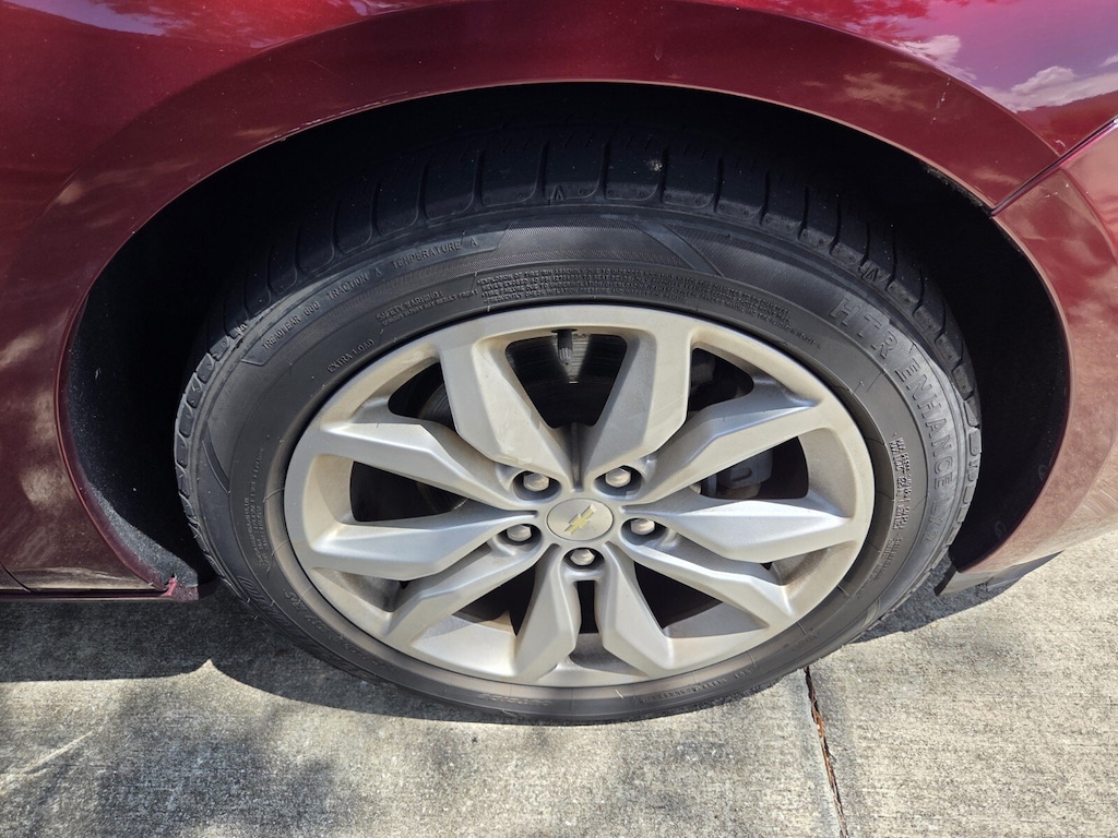 Used 2017 Chevrolet Impala LT w/1LT Sedan