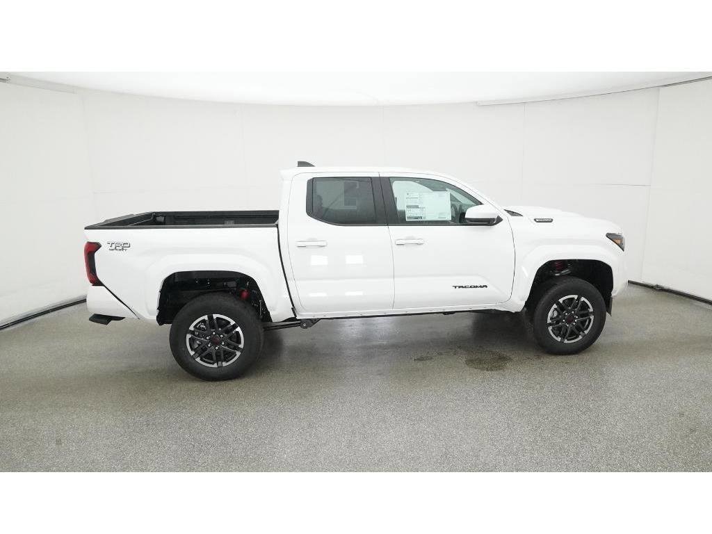 2025 Toyota Tacoma TRD Sport - Photo 11