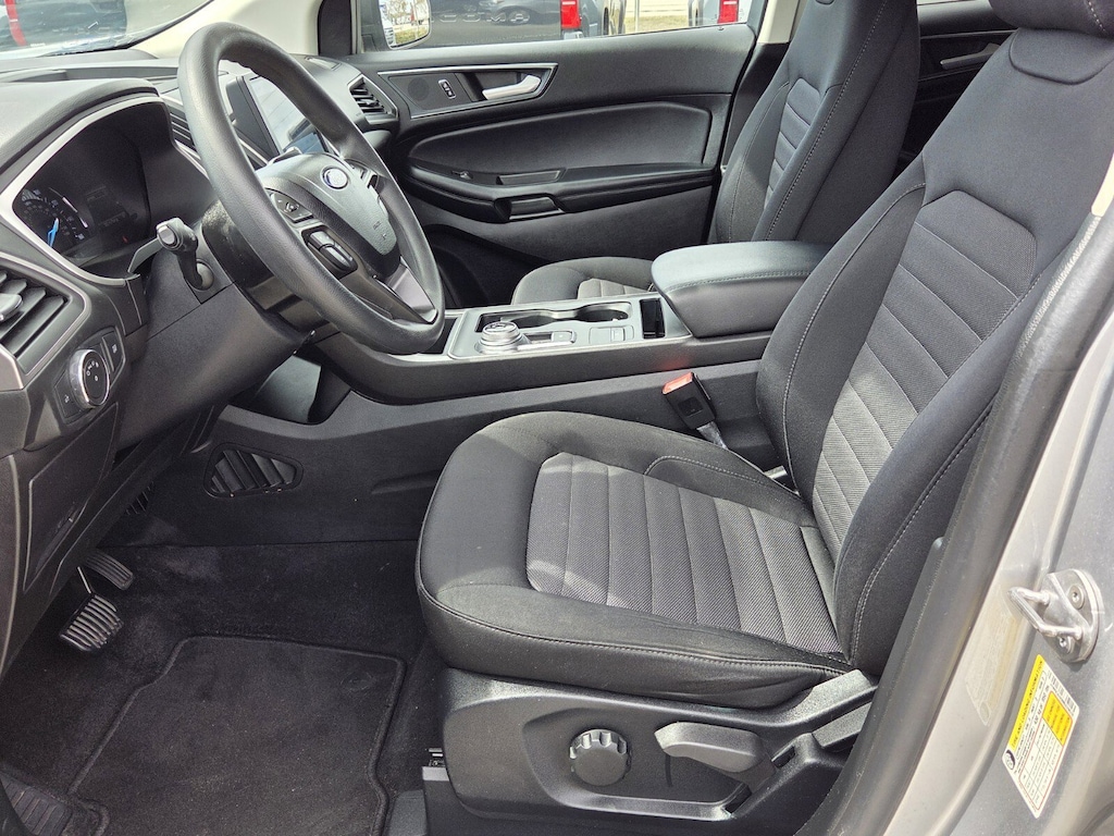 Used 2021 Ford Edge SE SUV