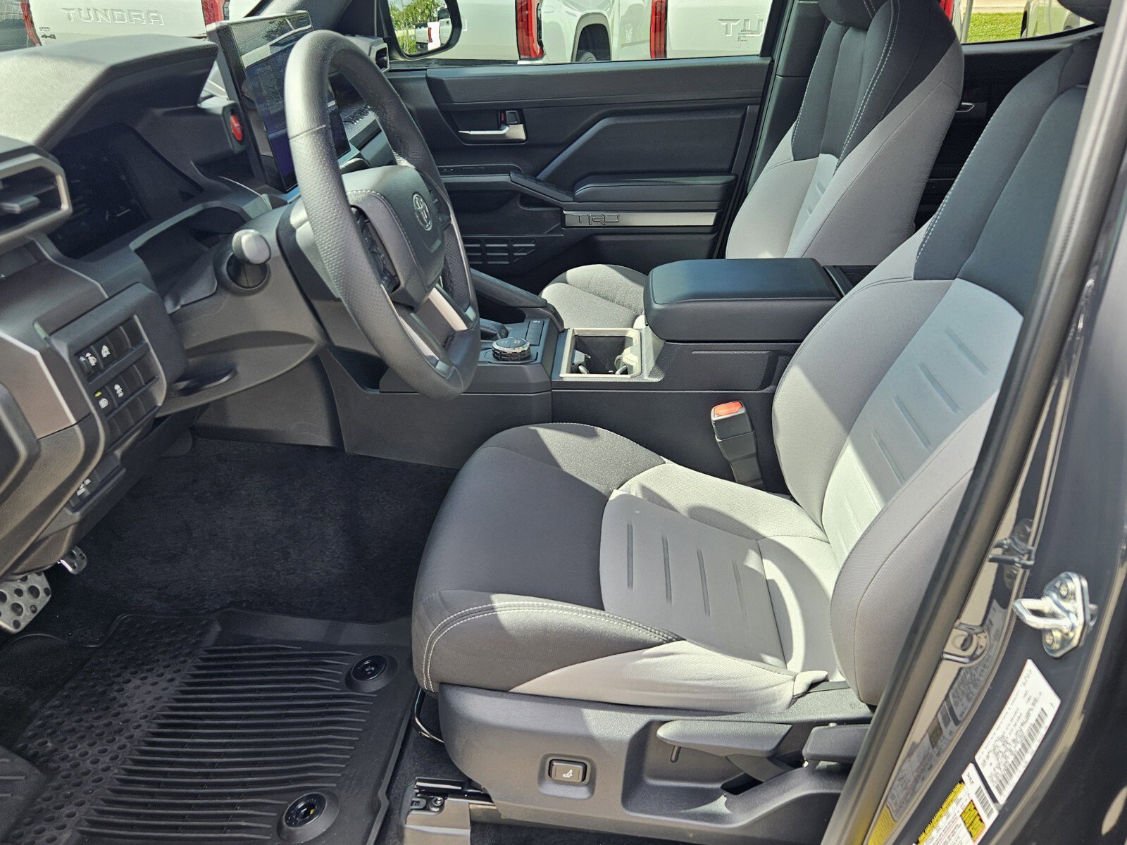2025 Toyota Tacoma TRD Sport photo 4