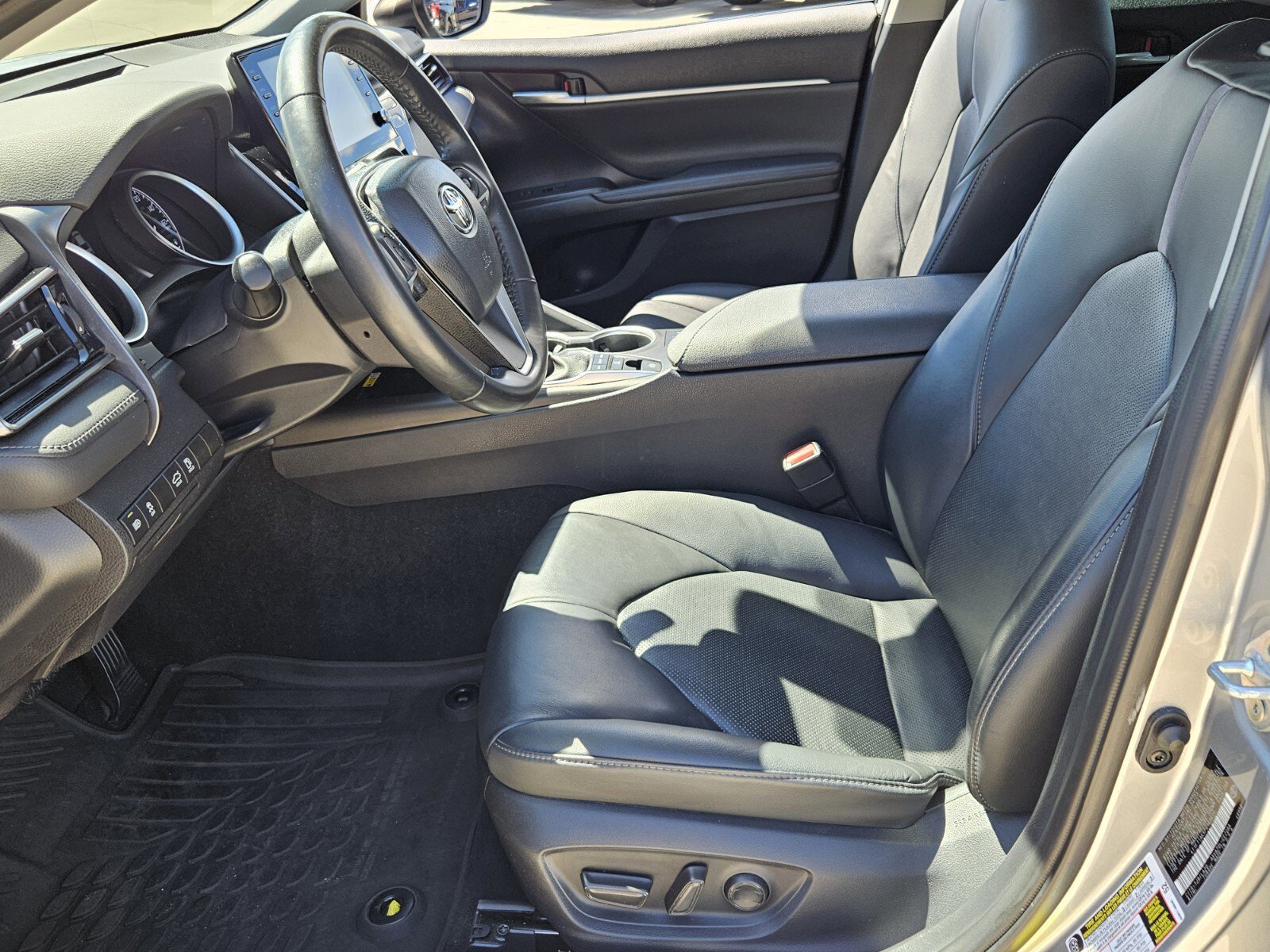 2023 Toyota Camry XLE photo 4