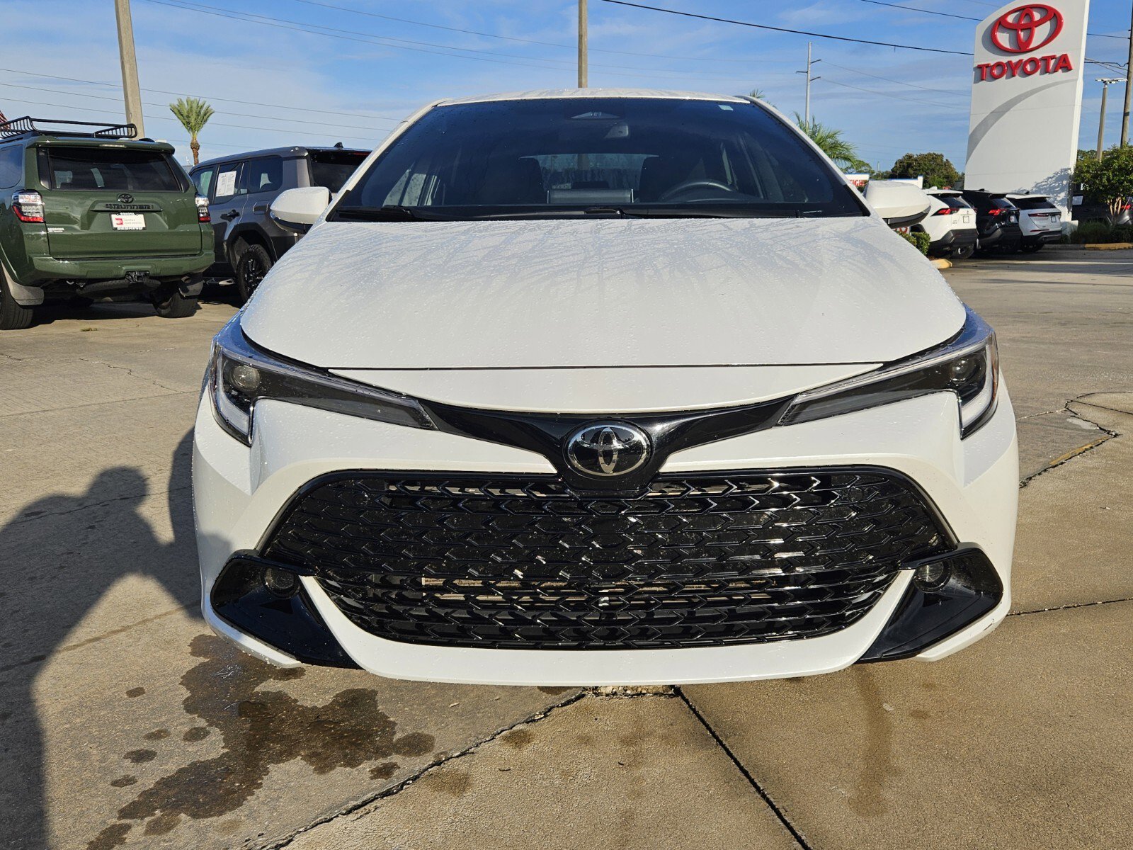 2025 Toyota Corolla SE photo 2
