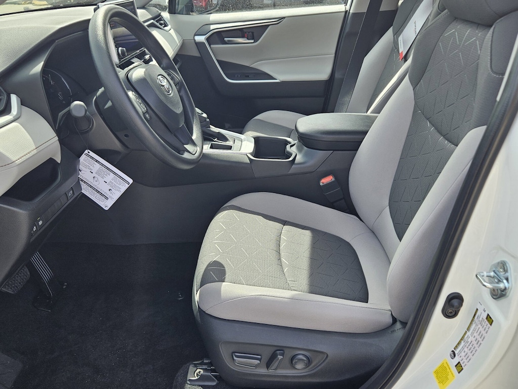 New 2025 Toyota RAV4 XLE XLE FWD SUV