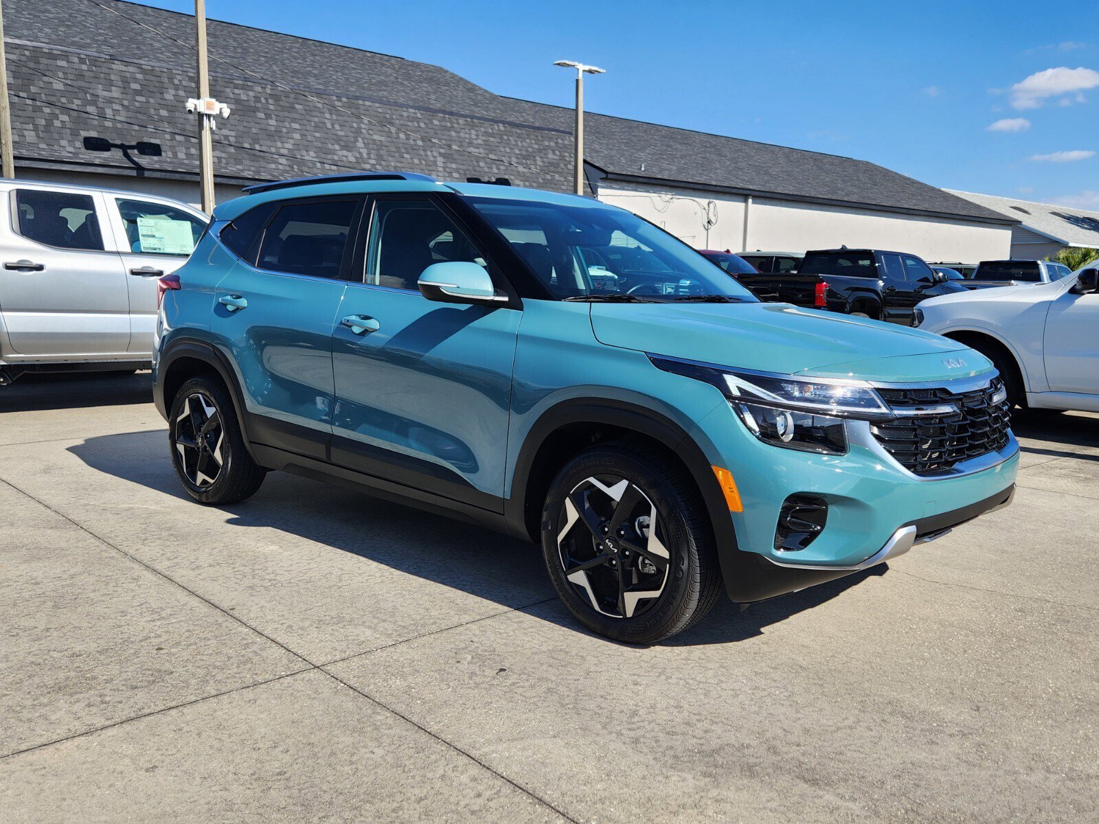 2025 Kia Seltos EX's photo