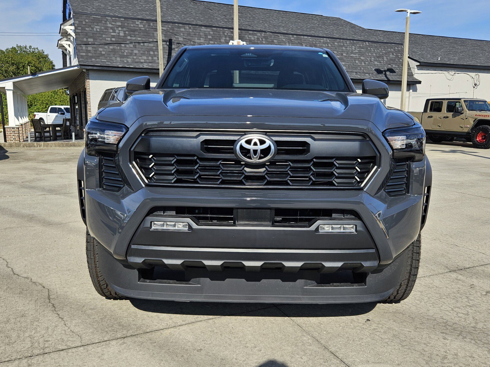 2025 Toyota Tacoma 4x4 Base photo 2