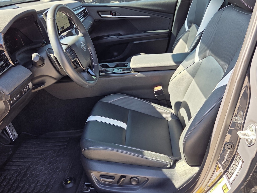 Certified 2025 Toyota Camry SE Sedan