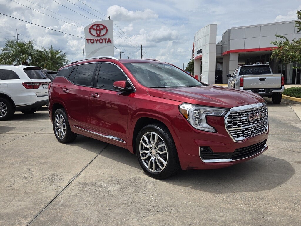 Used 2024 GMC Terrain Denali SUV