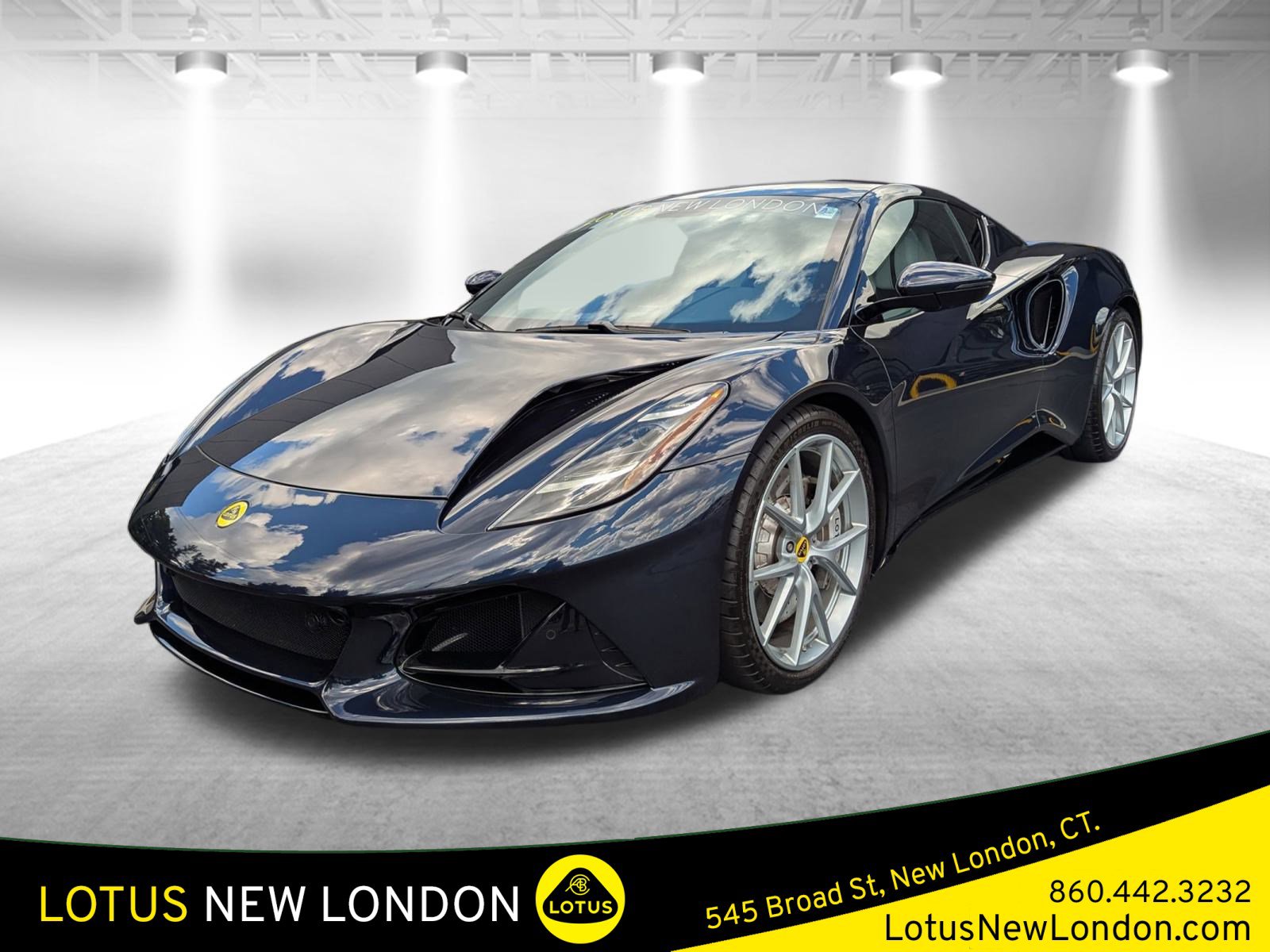 2024 Lotus Emira First Edition's photo