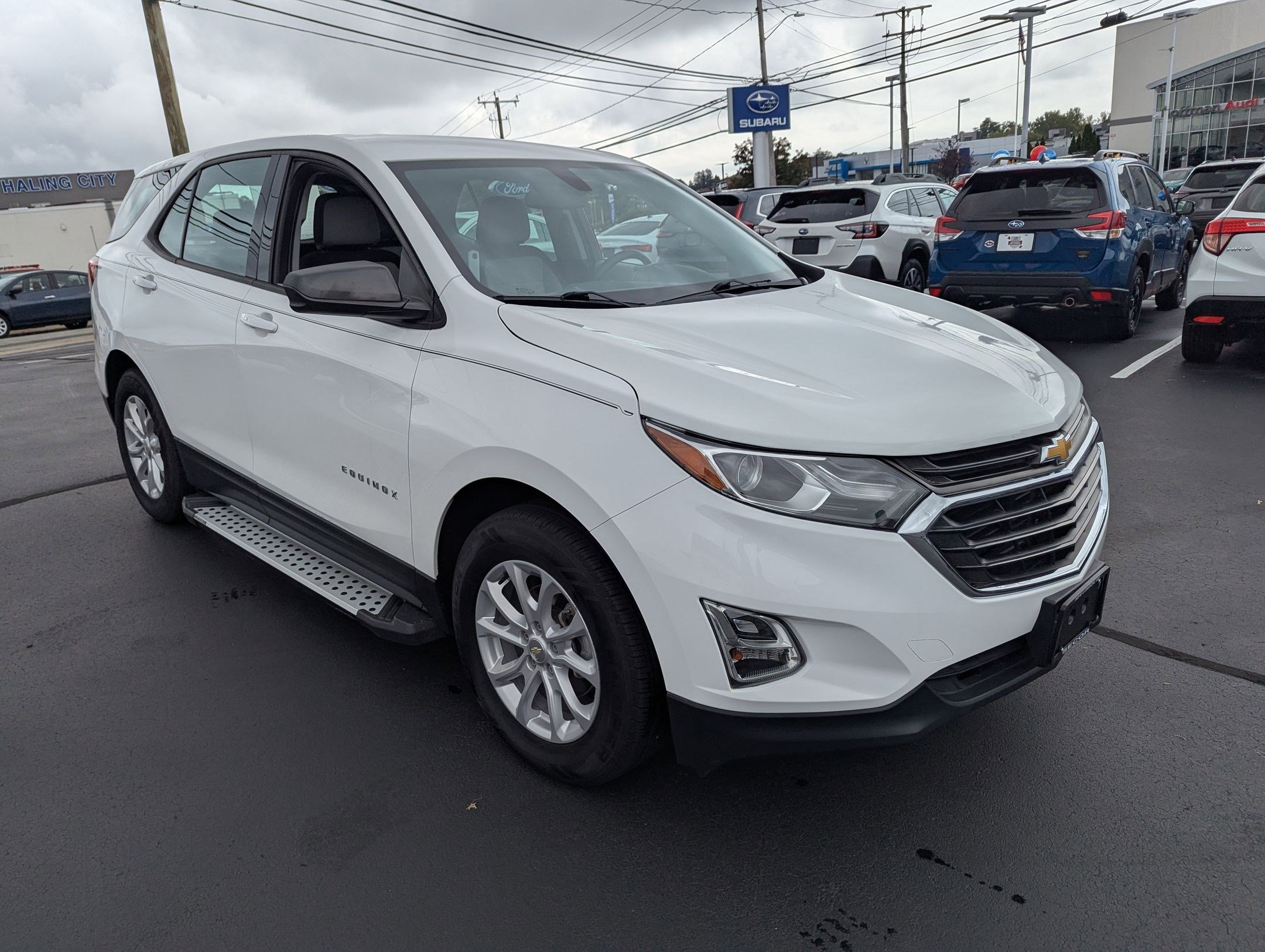 2018 Chevrolet Equinox LS photo 2