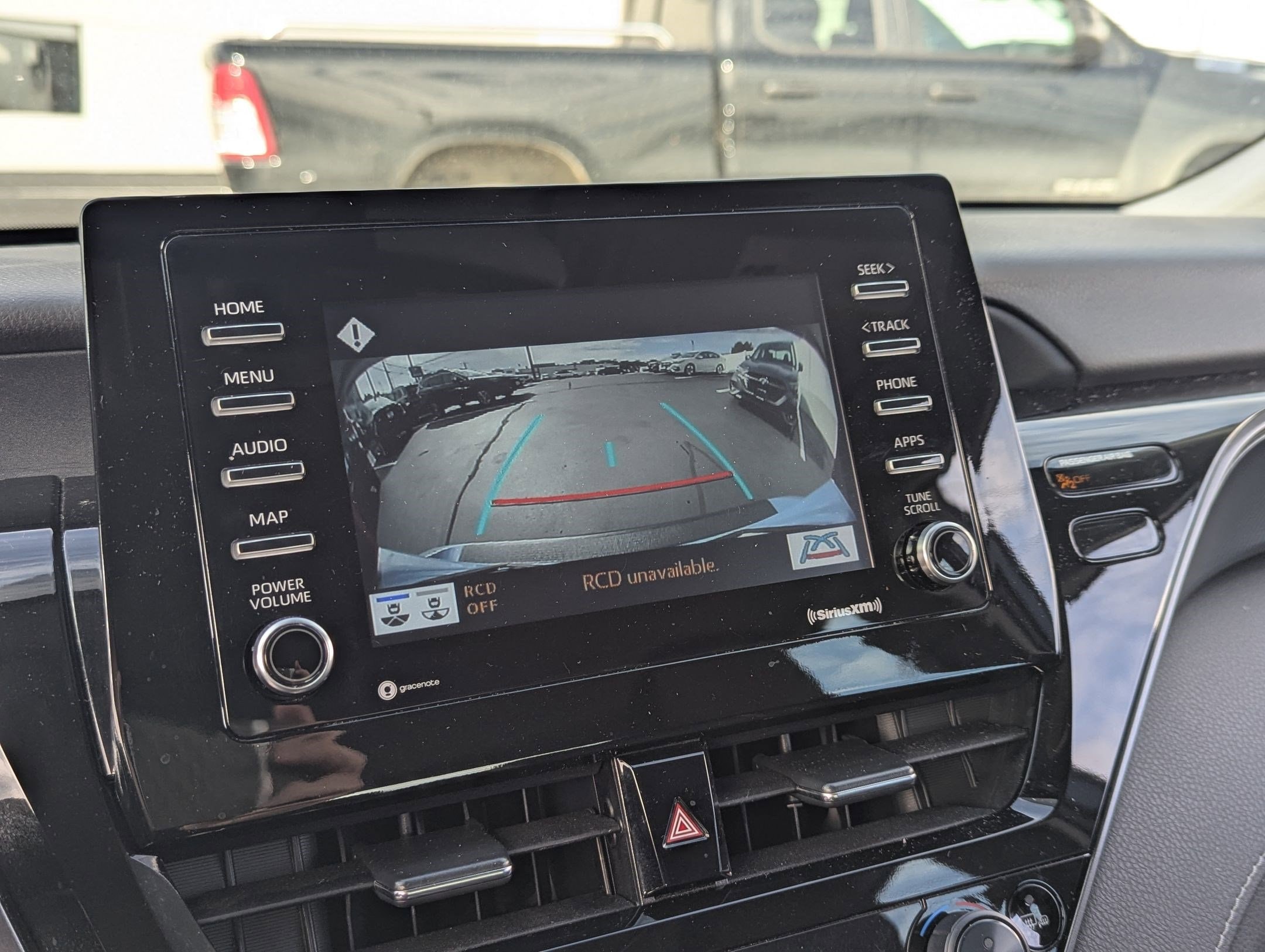 2023 Toyota Camry SE - Photo 16