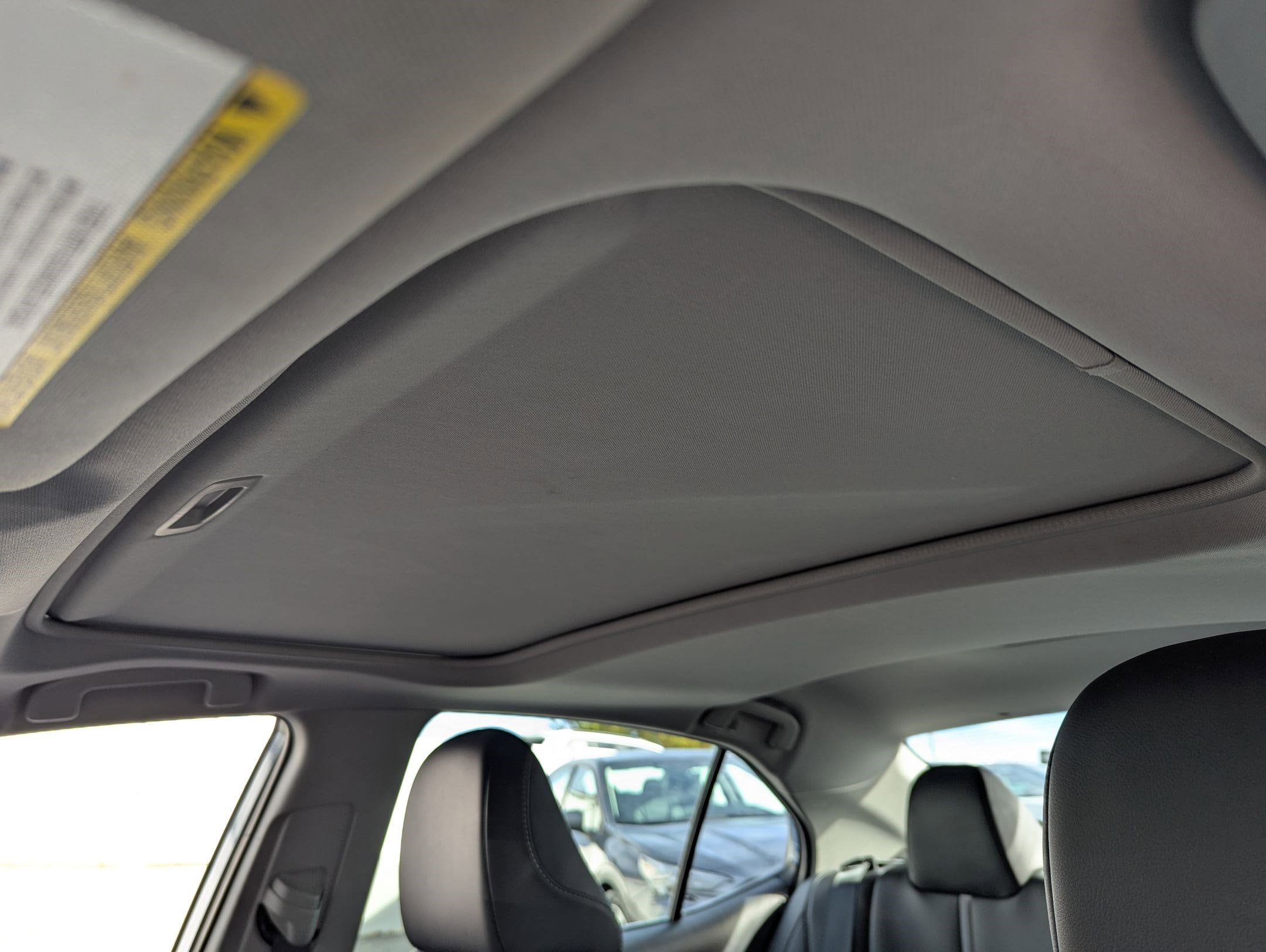 2023 Toyota Camry SE - Photo 18