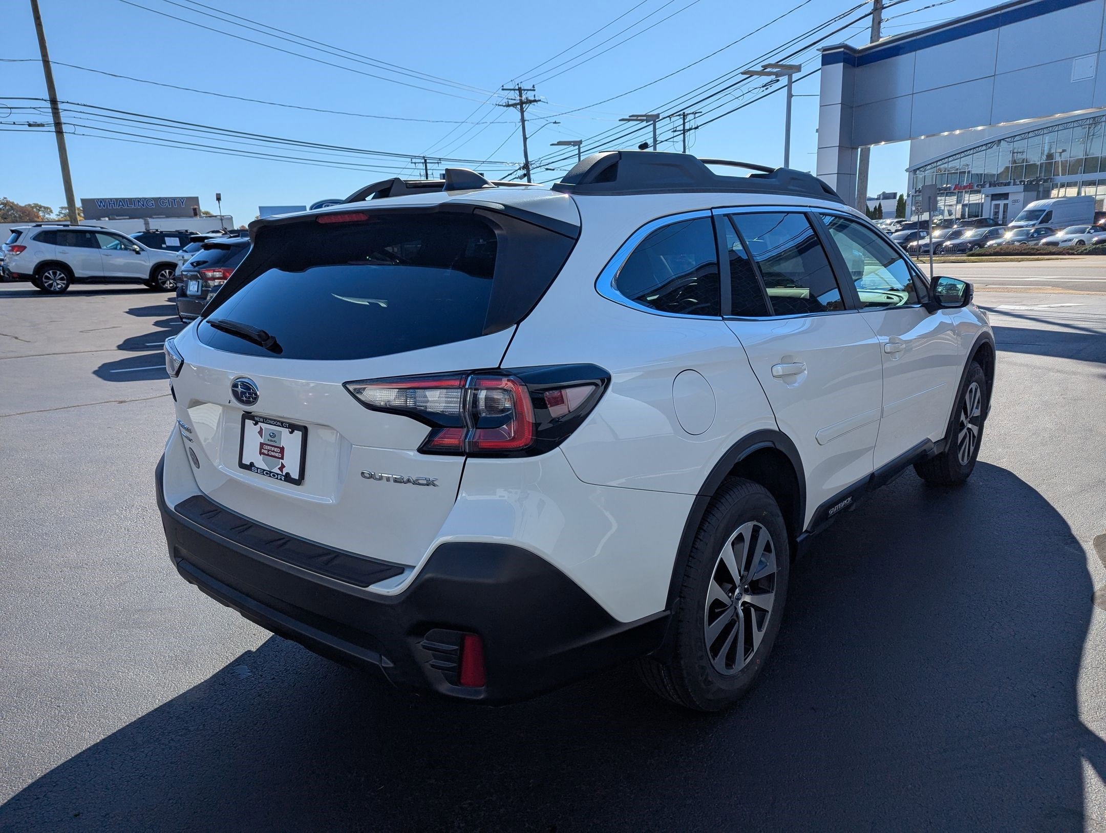 2022 Subaru Outback Premium photo 4