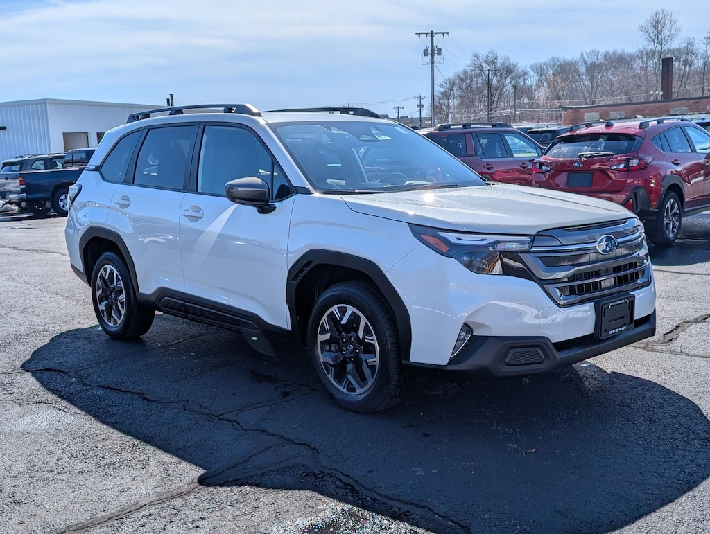 2025 Subaru Forester Premium photo 2