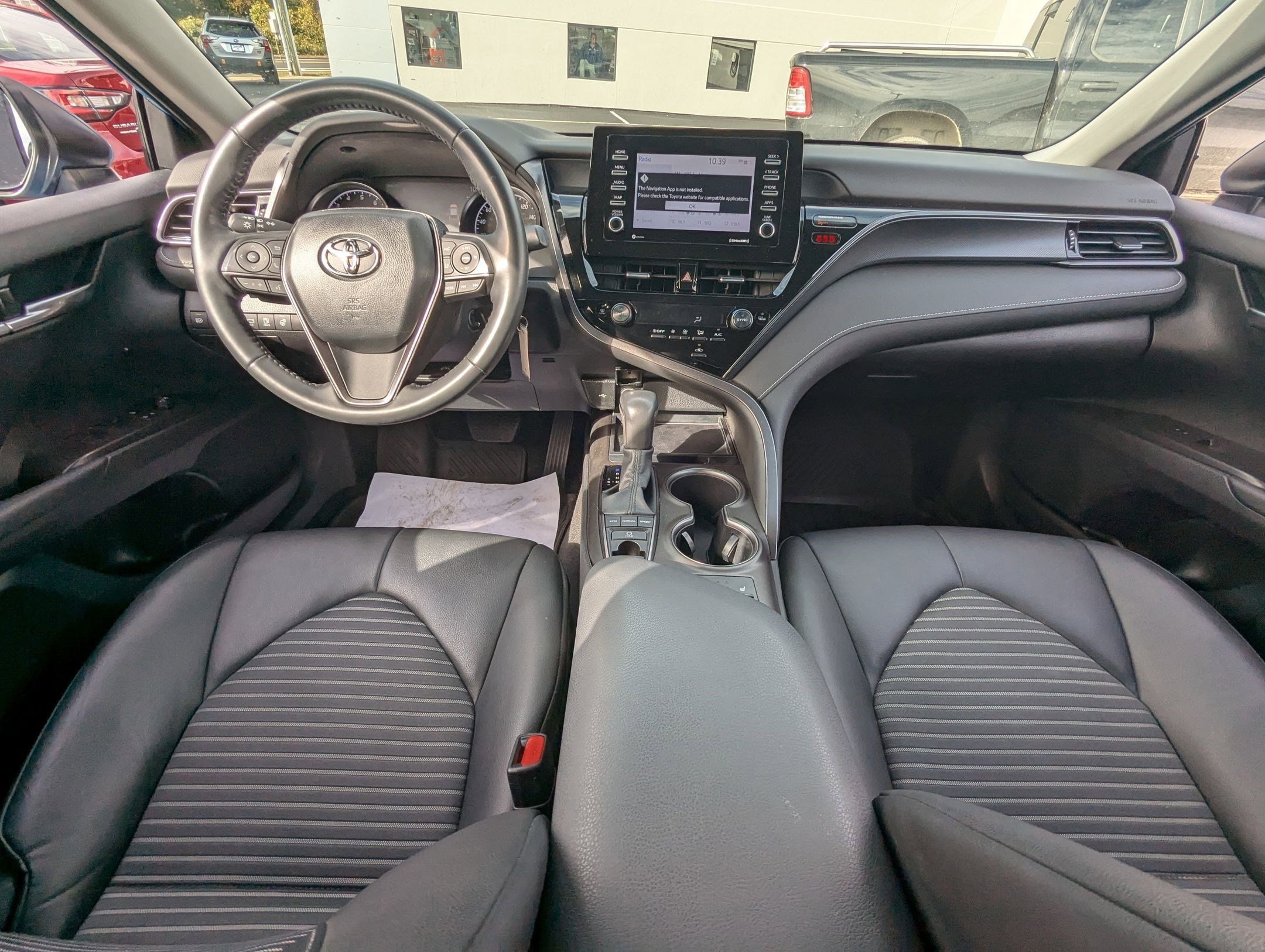 2023 Toyota Camry SE - Photo 19