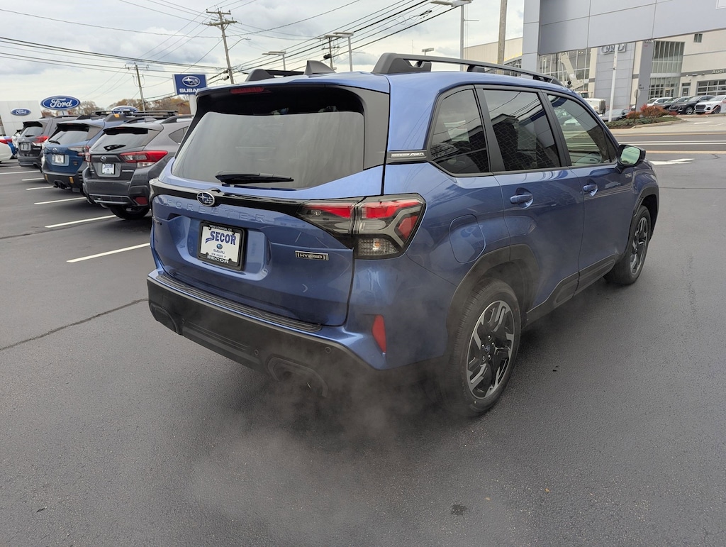 New 2025 Subaru Forester Hybrid Limited SUV