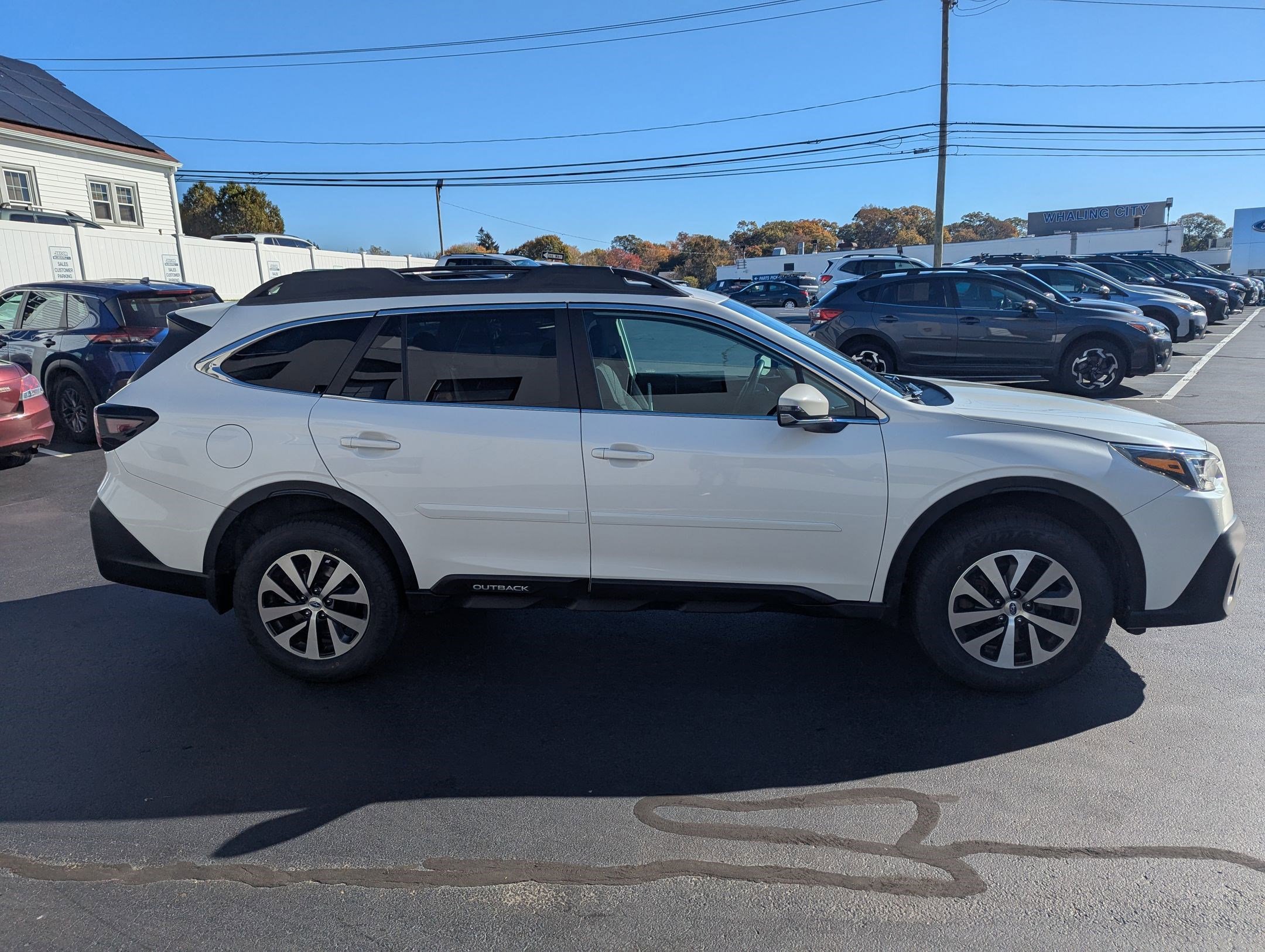 2022 Subaru Outback Premium photo 3